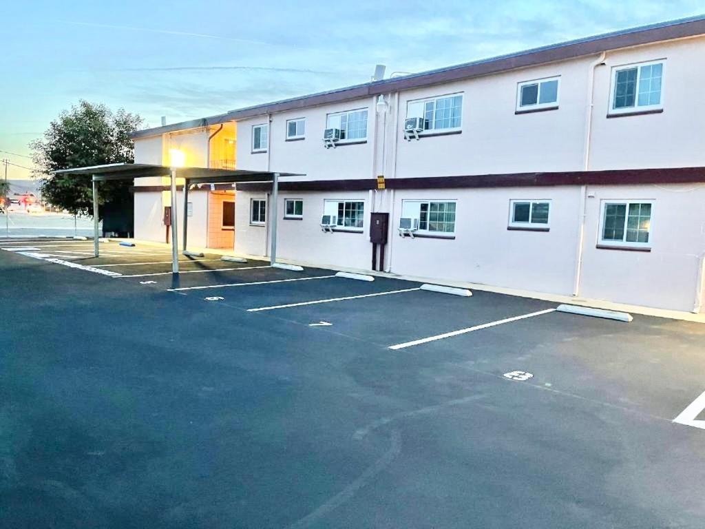 Royal Lodge Coalinga Esterno foto